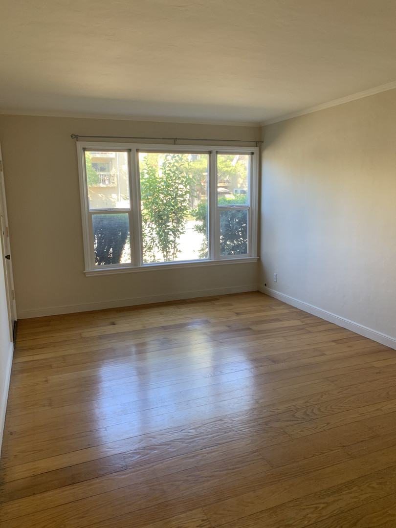 Real estate listings in San Mateo