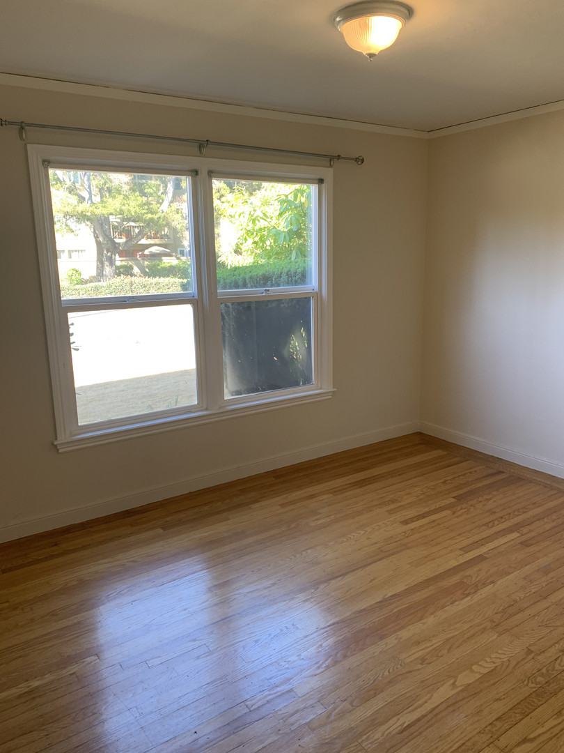 Real estate listings in San Mateo