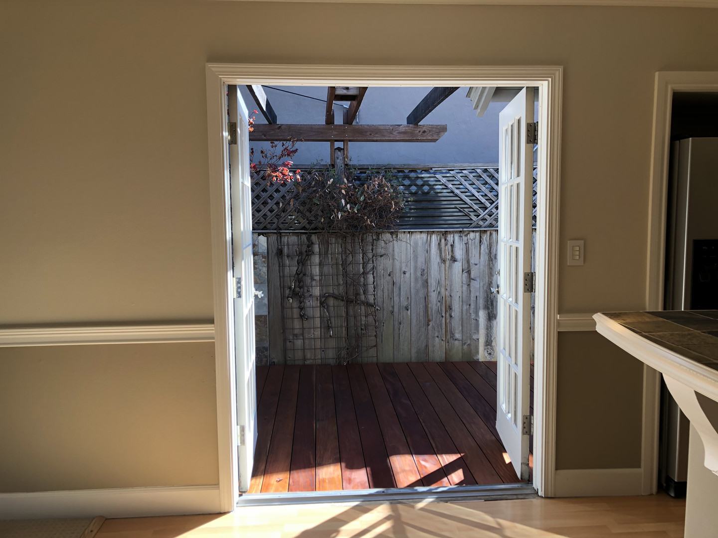 Real estate listings in San Mateo