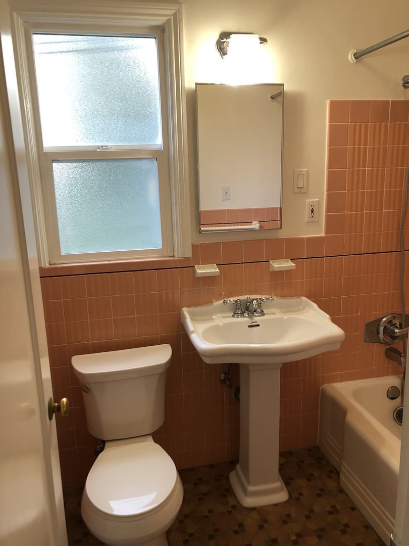 Real estate listings in San Mateo