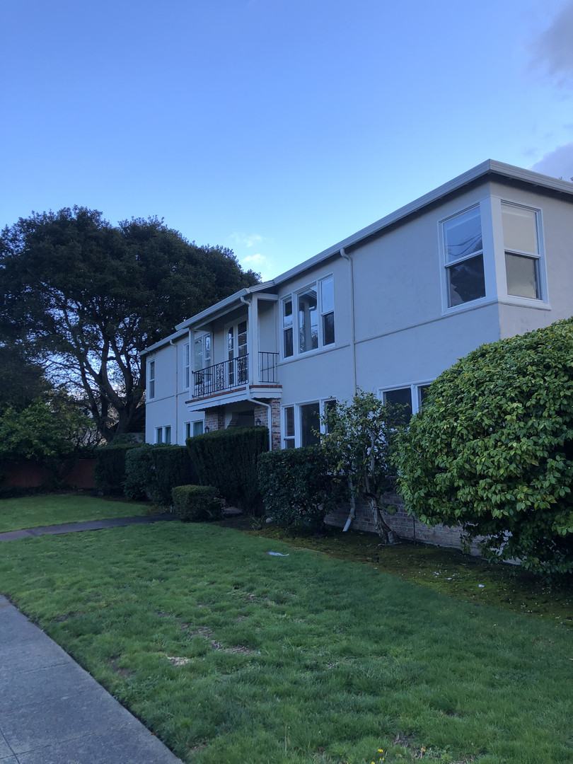 Real estate listings in San Mateo