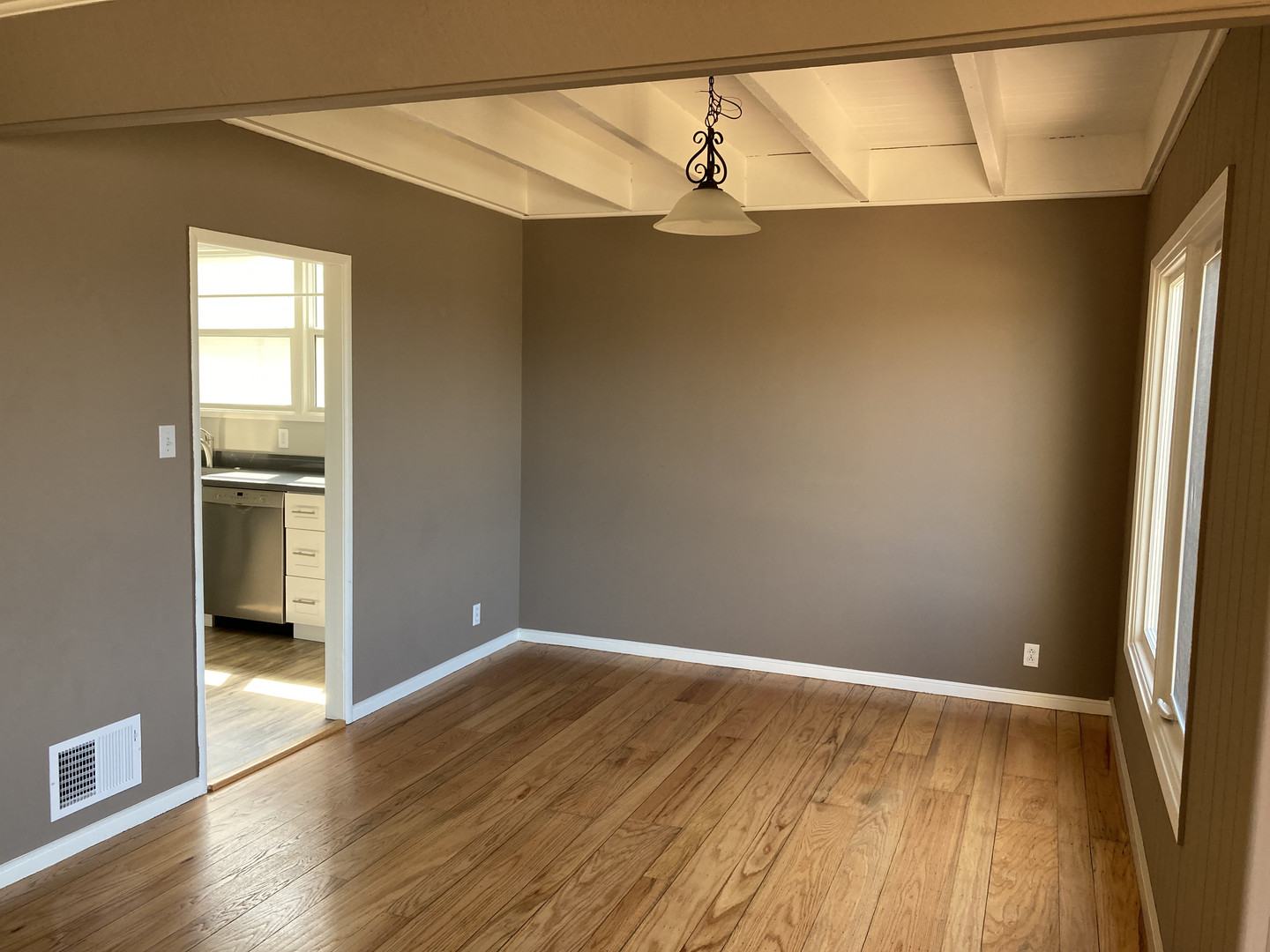 Real estate listings in Daly City