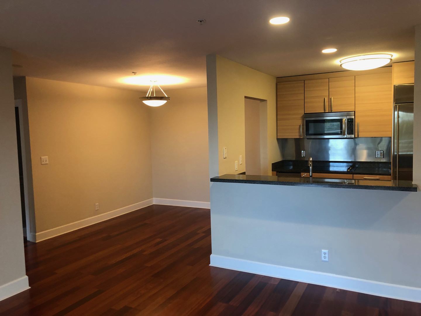 Real estate listings in San Mateo