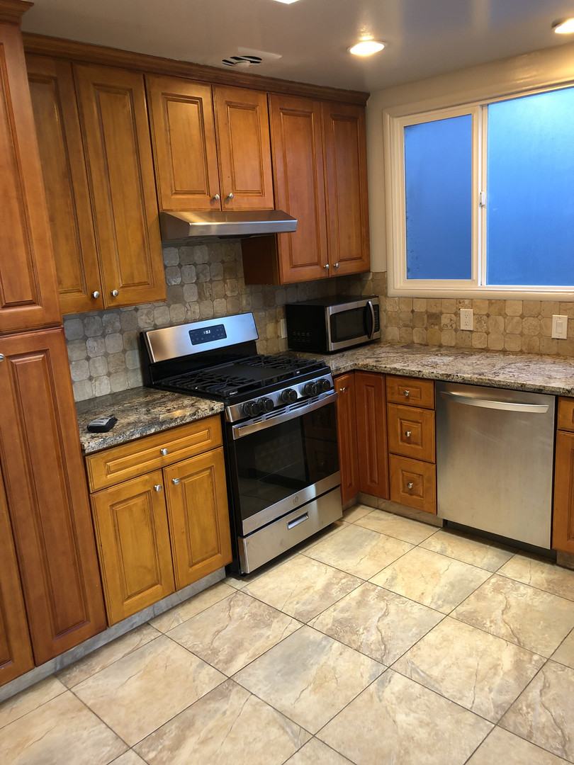 Real estate listings in Daly CIty