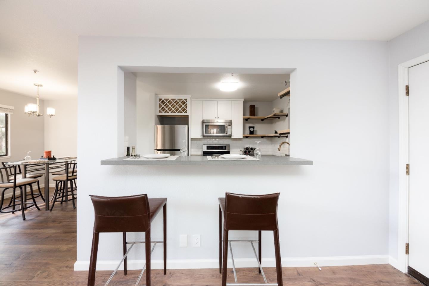 Real estate listings in San Mateo