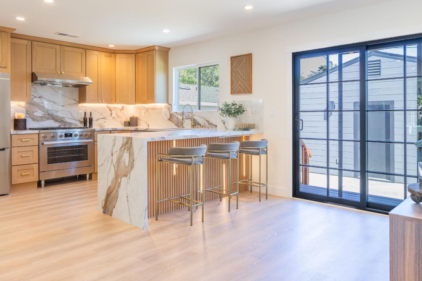 Real estate listings in SAN CARLOS