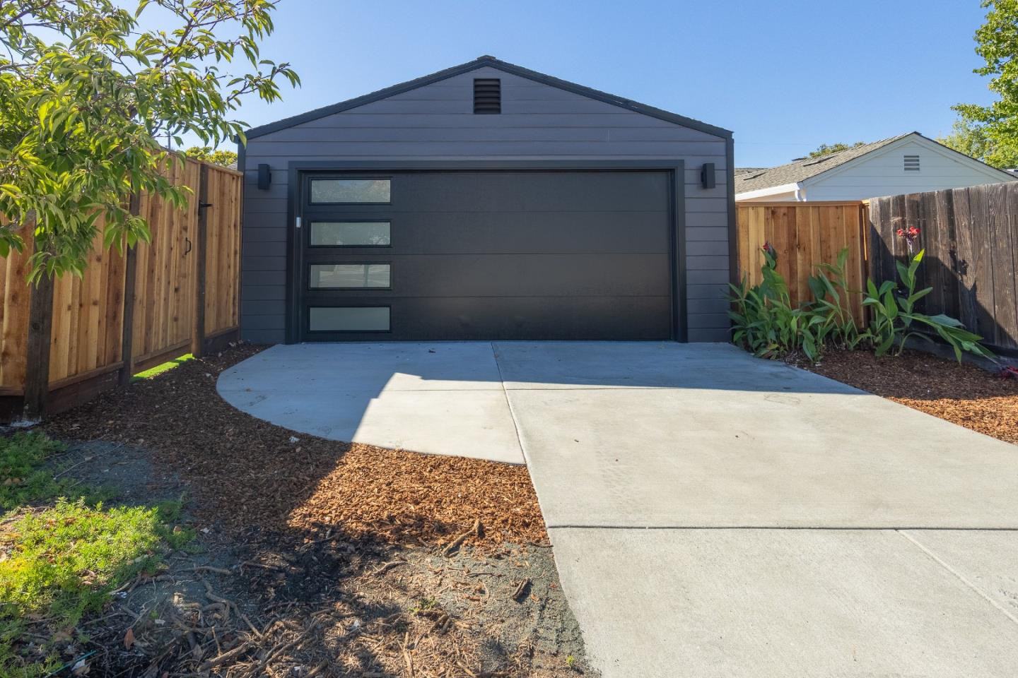 Real estate listings in SAN CARLOS