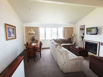 Townhouse Living Area (2)