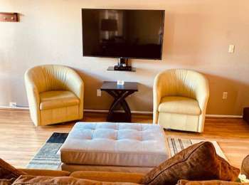 Executive House: Image #37
