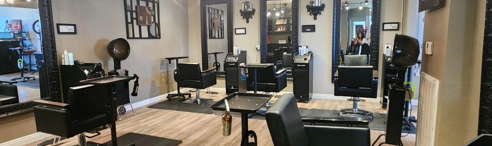 Crucial Salon