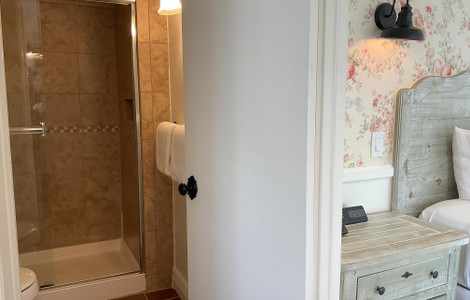 Image #4 about Knotty Pine