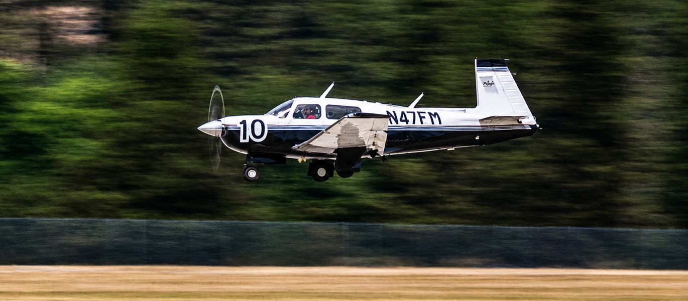 Averaging 2,400-mile cross country air race
