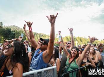 Fans / Crowd (Photo by PROPIX MEDIA)