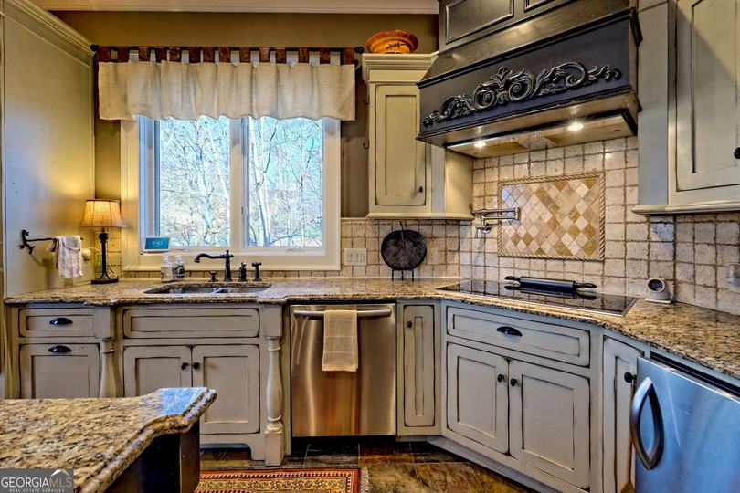 689 Waterfall DR, Clayton, GA - Image #37