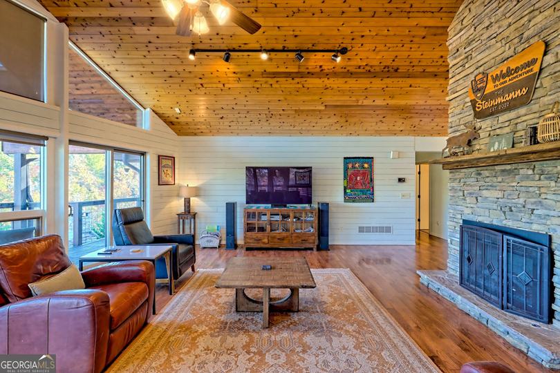 9406 Bridge Creek RD, Tiger, GA - Image #16