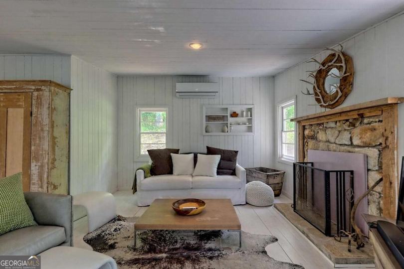 89 Arkansas LN, Tiger, GA - Image #3