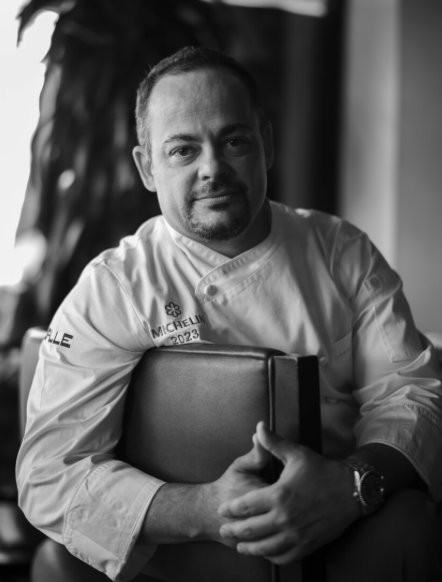 Image of Roberto Alcocer