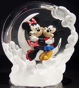 LE Moonlighting with Mickey and Minnie