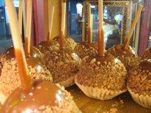 Caramel & Crushed Peanuts Apples
