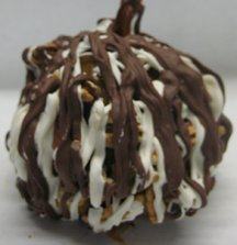 Milk & White Chocolate Pecan Fancy Apples