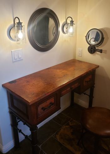DESK