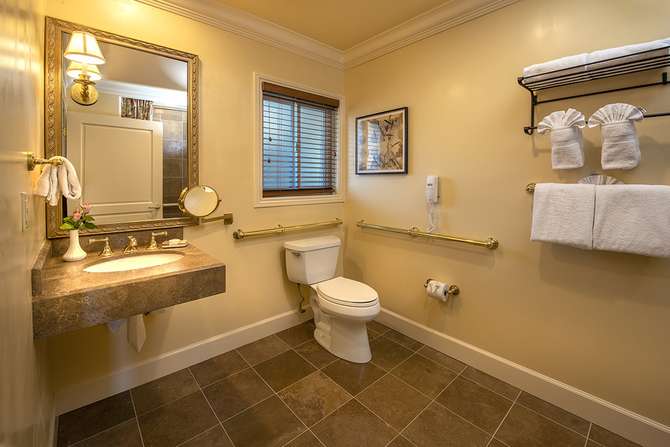 Image of Room 12 04