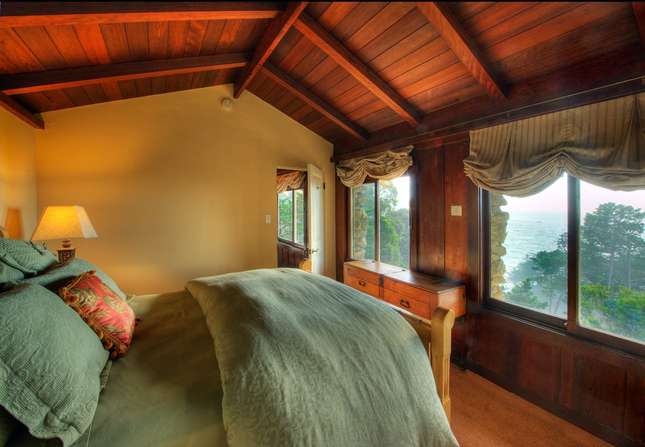 Image of Room 34 03