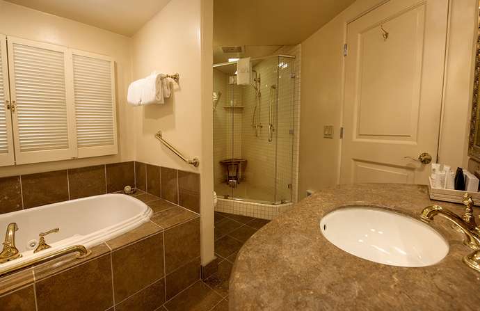 Image of Room 34 05