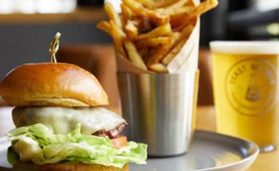 Alvarado Street Brewery &amp; Bistro (Hip Craft Brewery)
