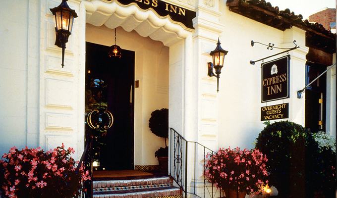 Hotels & Inns
