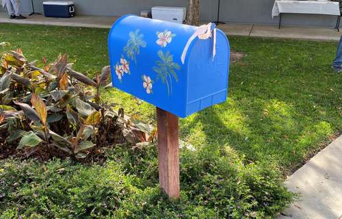 Bud West Memorial Garden Mailbox (Thumbnail)