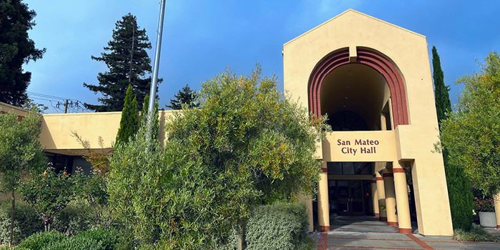 Photo of San Mateo City Hall (C) Adobe Stock.
