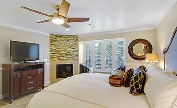 Image about Deluxe king room.
