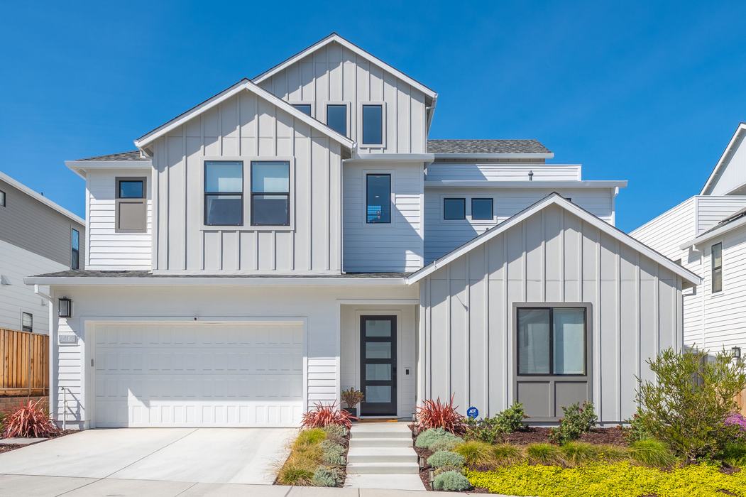 2409 Schooner Avenue, Marina