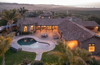 Luxury Houses for sale in Monterey