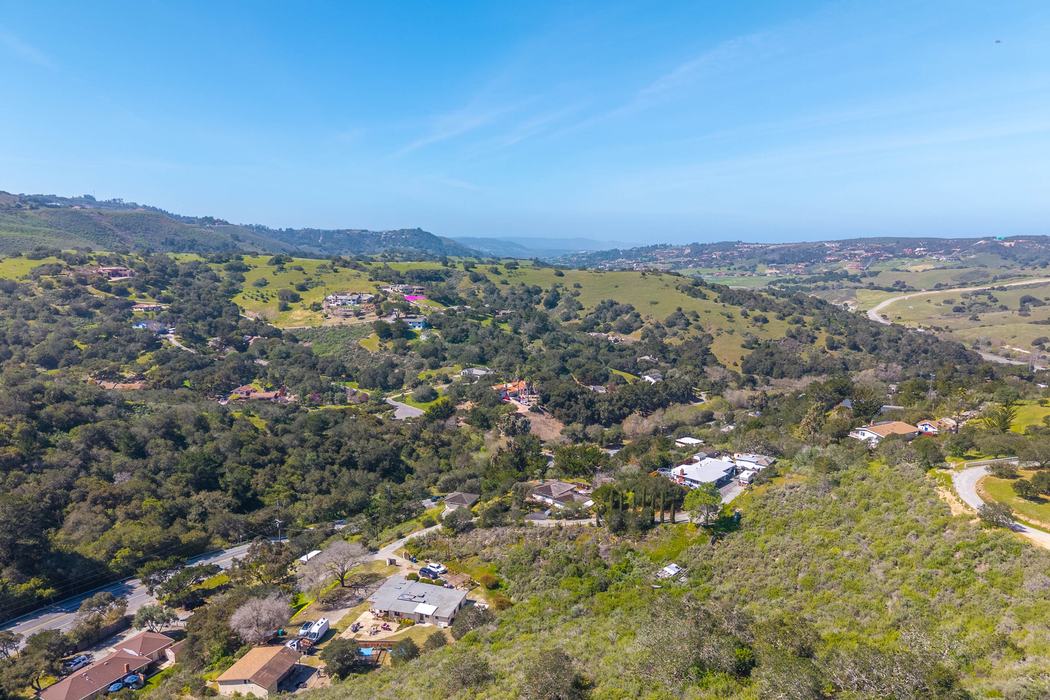 77 Laureles Grade, Salinas