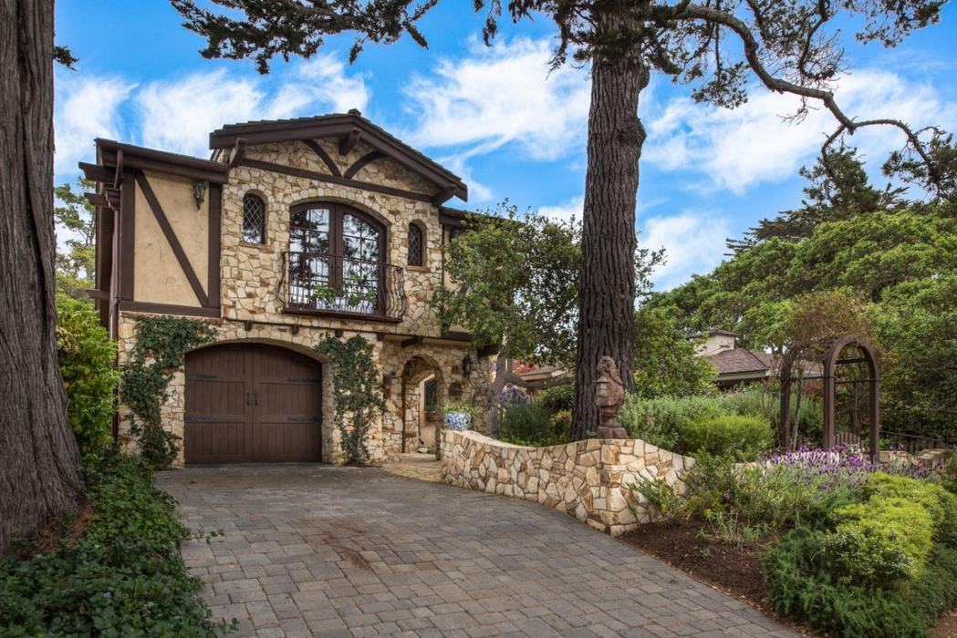 Carmelo 2 SE 13th - SOLD, Carmel-by-the-Sea