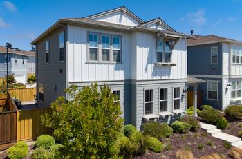 Luxury Homes in Marina