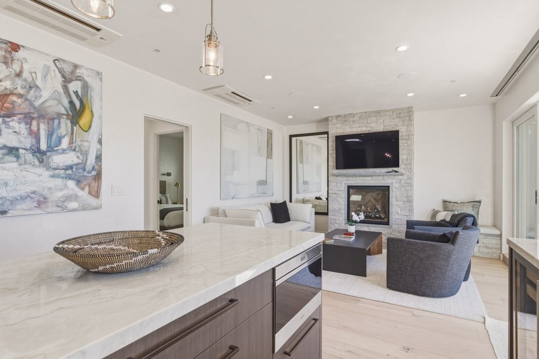 THE LANDMARK - OCEAN SUITE