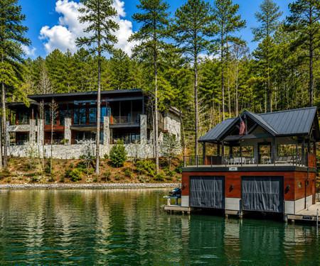 Property Listings in Clarkesville