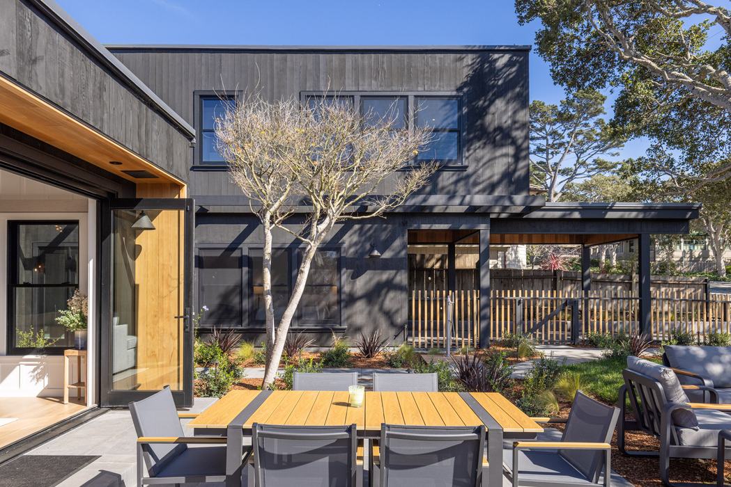 ONYX HOUSE