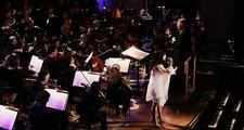 Alan Silvestri and Nadine Beiler -- BELIEVE (The Polar Express)