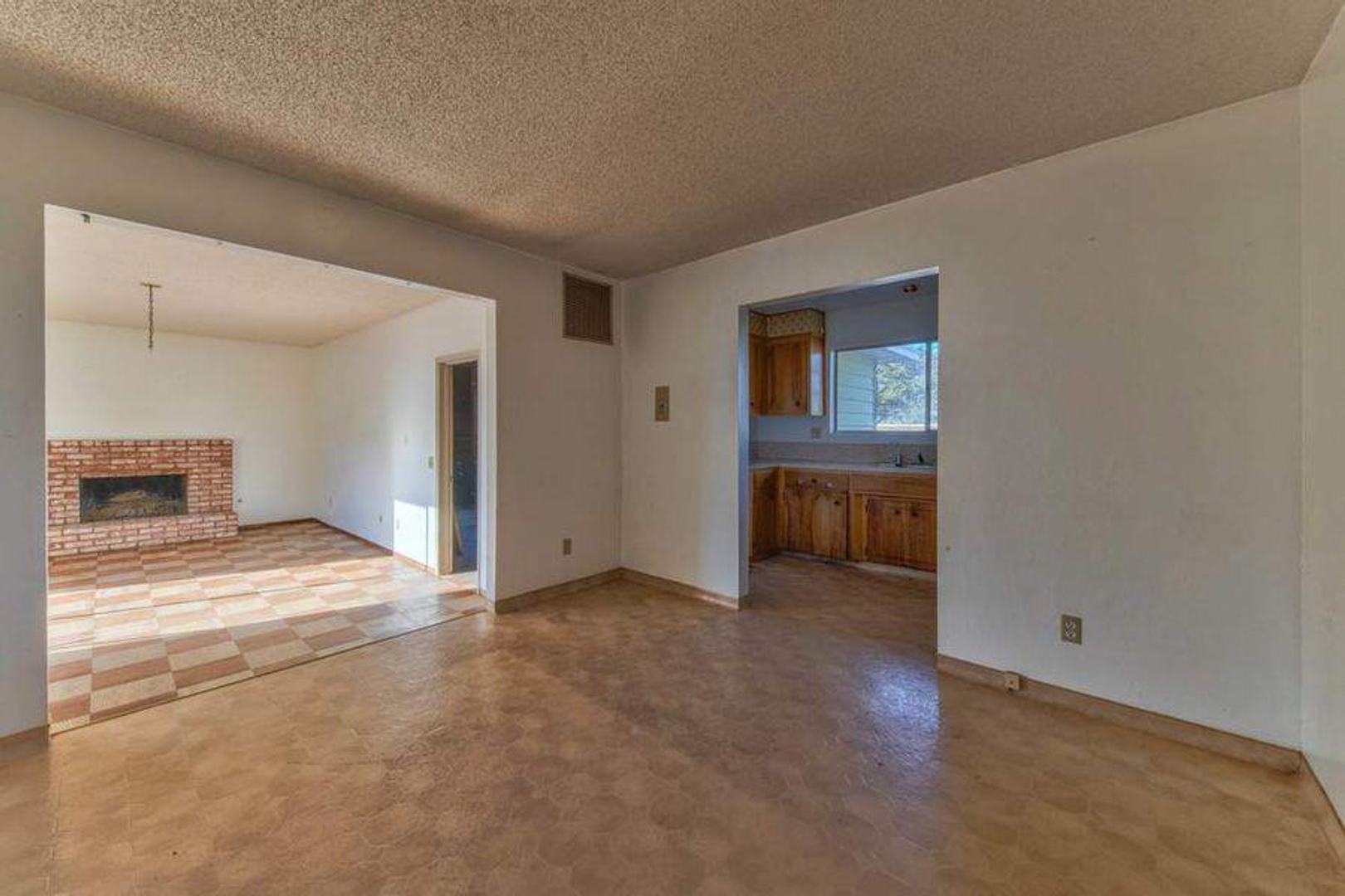 218 Cosky DR photo #5