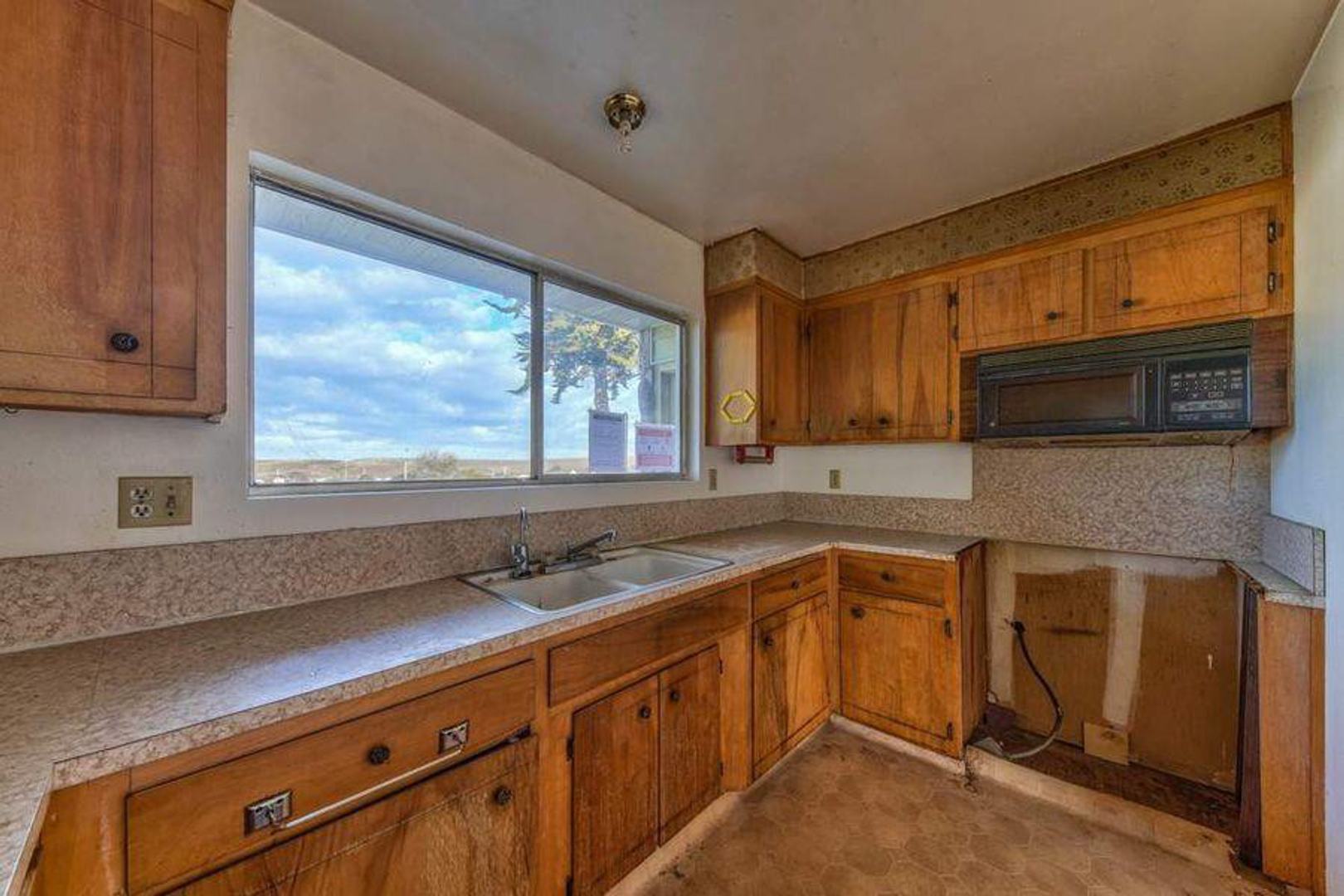 218 Cosky DR photo #8