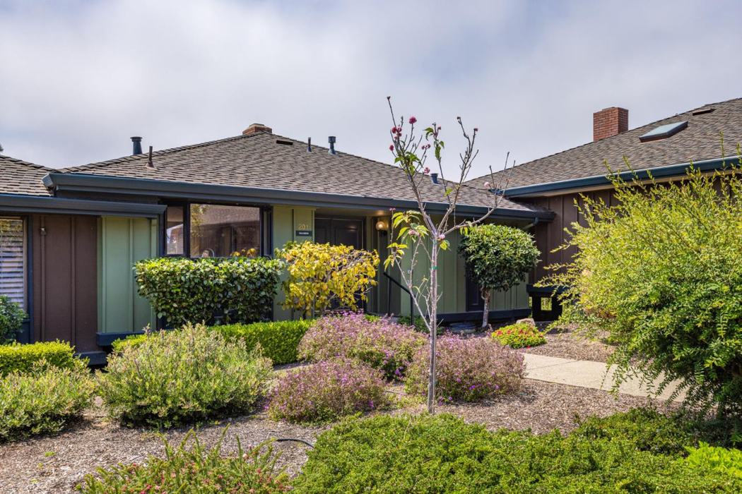 201 Del Mesa Carmel, Carmel