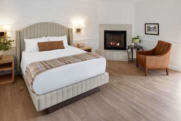 Image about Signature Deluxe Queen Room