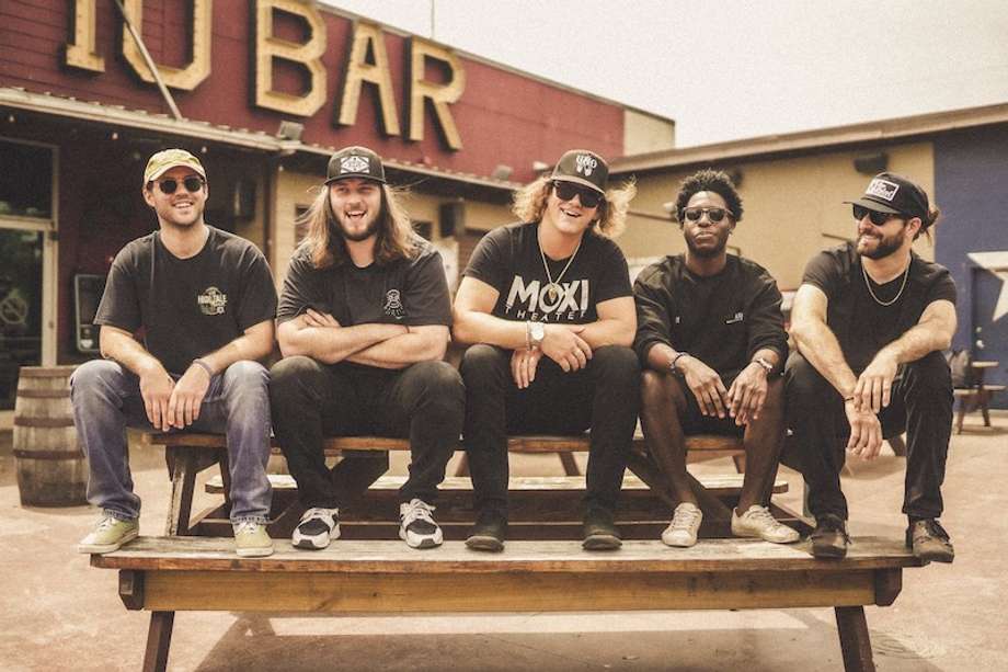 Pecos & The Rooftops