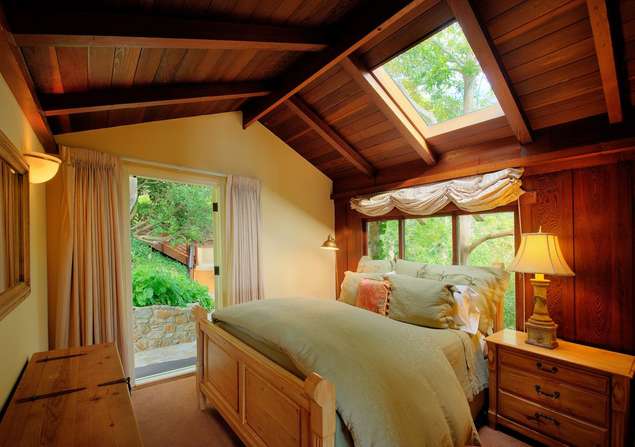 Image of Room 34 02
