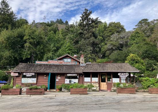 The entrance to Ripplewood Caf&eacute; and General Store &mdash; offering indoor and outdoor dining in the heart of Big Sur. (Thumbnail)