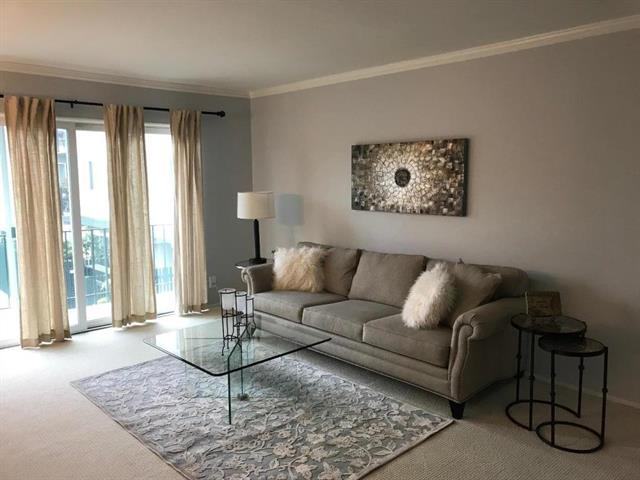 Real estate listings in San Mateo